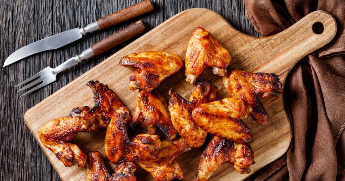 Ailerons de poulet marinés : une recette croustillante qui séduira toute la famille