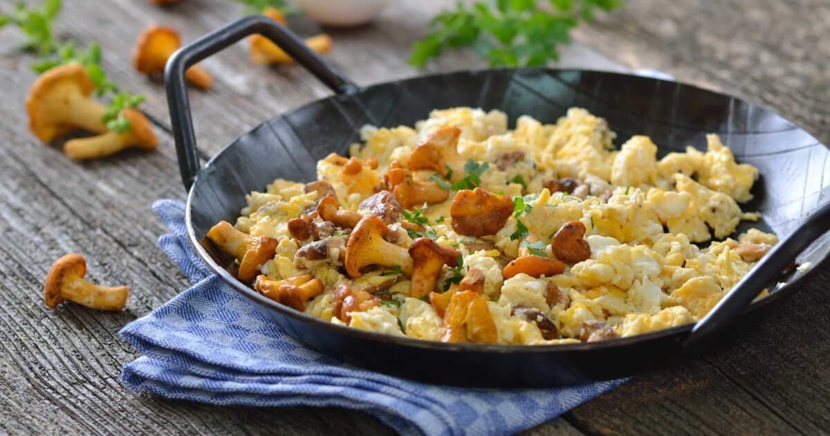 Le brunch idéal : la brouillade d'œufs de Julien Duboué avec champignons et Comté