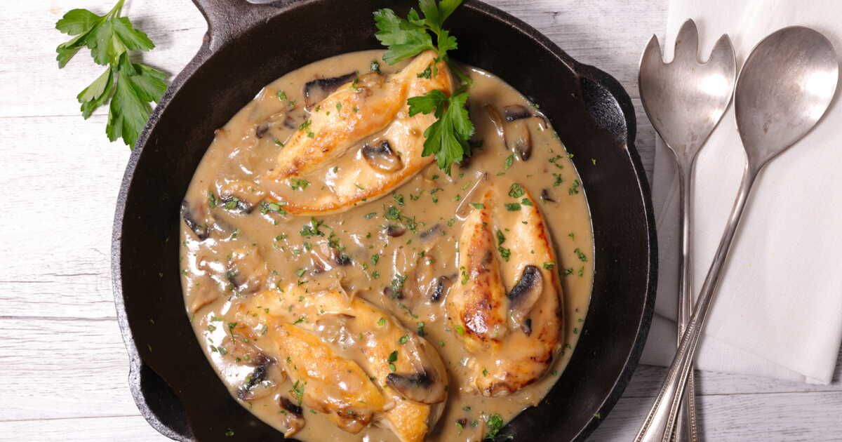 Norbert Tarayre dévoile sa recette d'escalope à la normande, un classique réconfortant