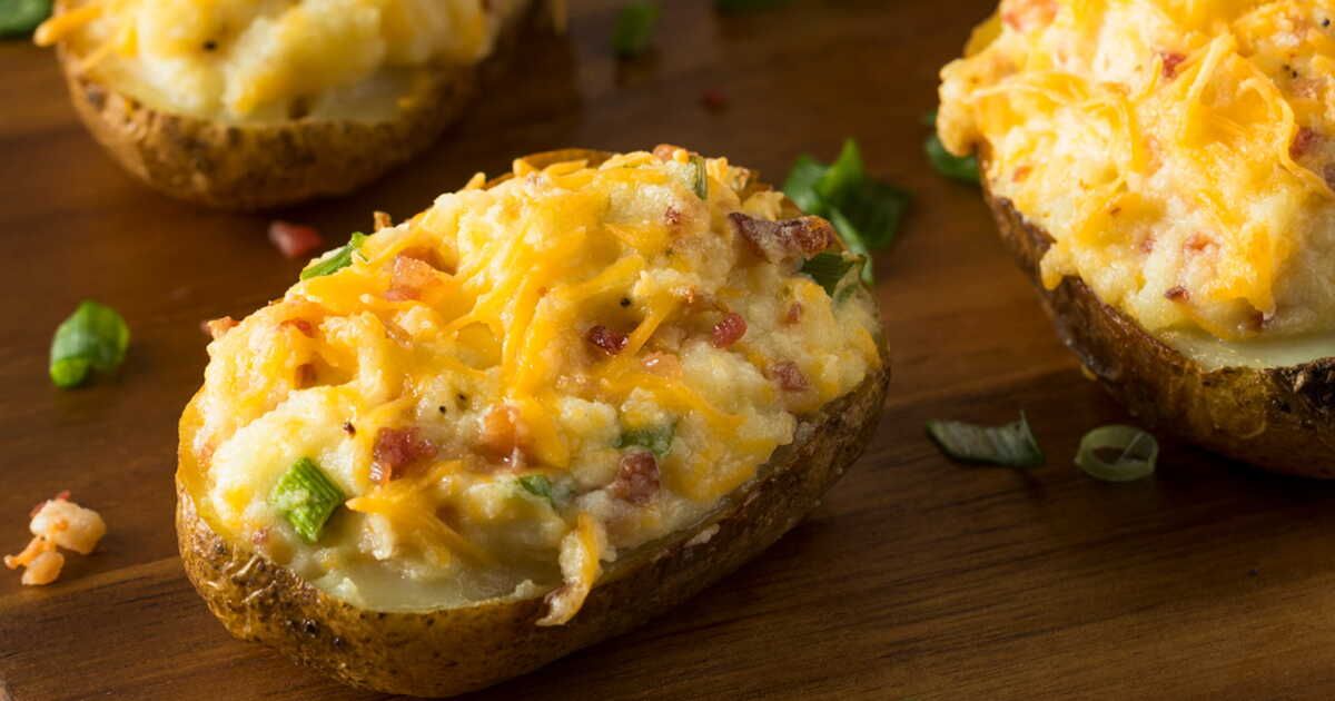 Quand la flemme s'invite : des pommes de terre au four, bacon et cheddar