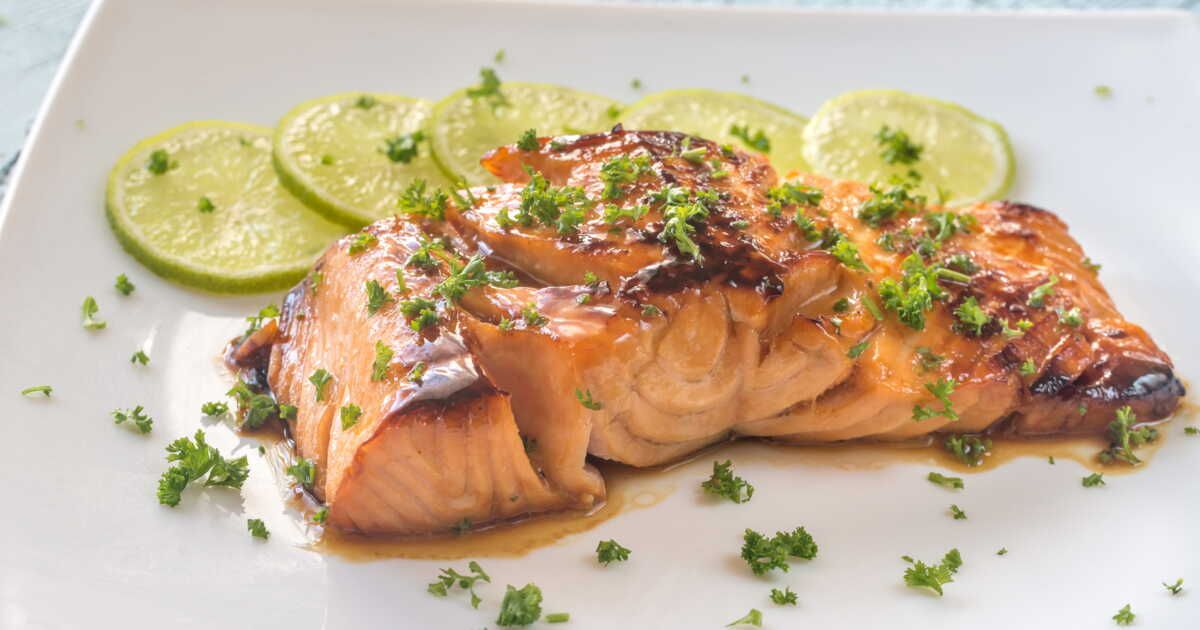 Le saumon à la moutarde et au miel : une recette facile et rapide pour tous