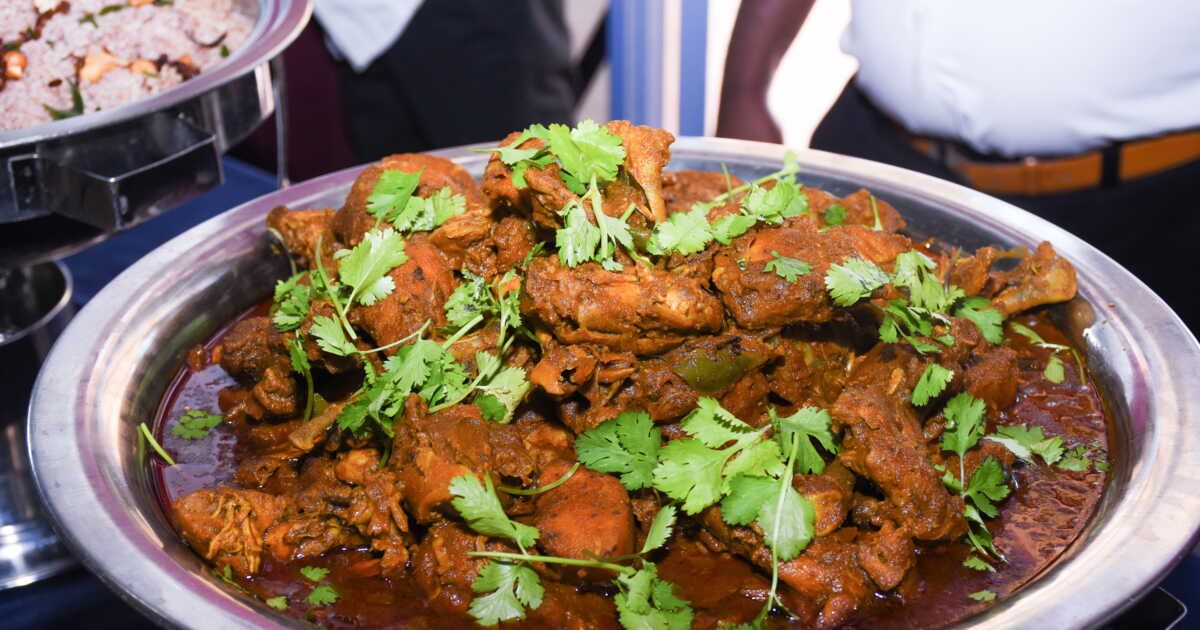 Redécouvrez le colombo de poulet avec la recette incontournable de Toto Cuistot