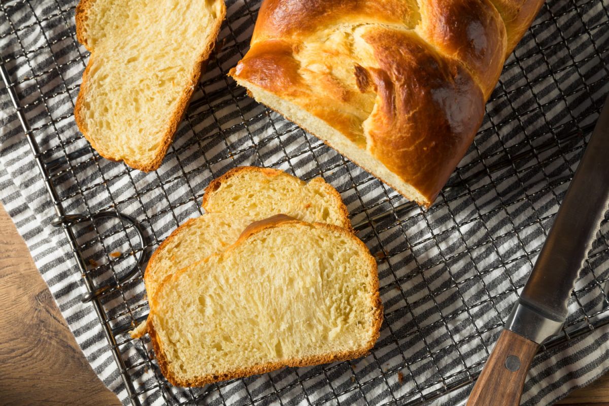 Transformez votre brioche sèche en un délicieux pudding gourmand