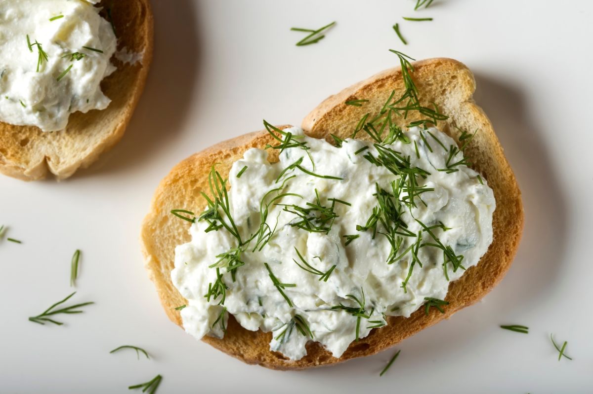 le choix du fromage à tartiner : st móret classique vs allégé