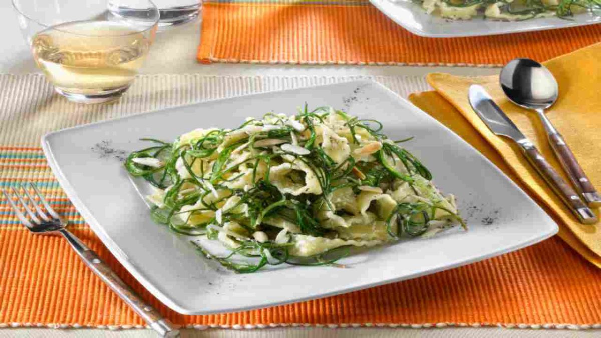 Savourez les pâtes aux agretti et à la ricotta, un délice printanier et abordable