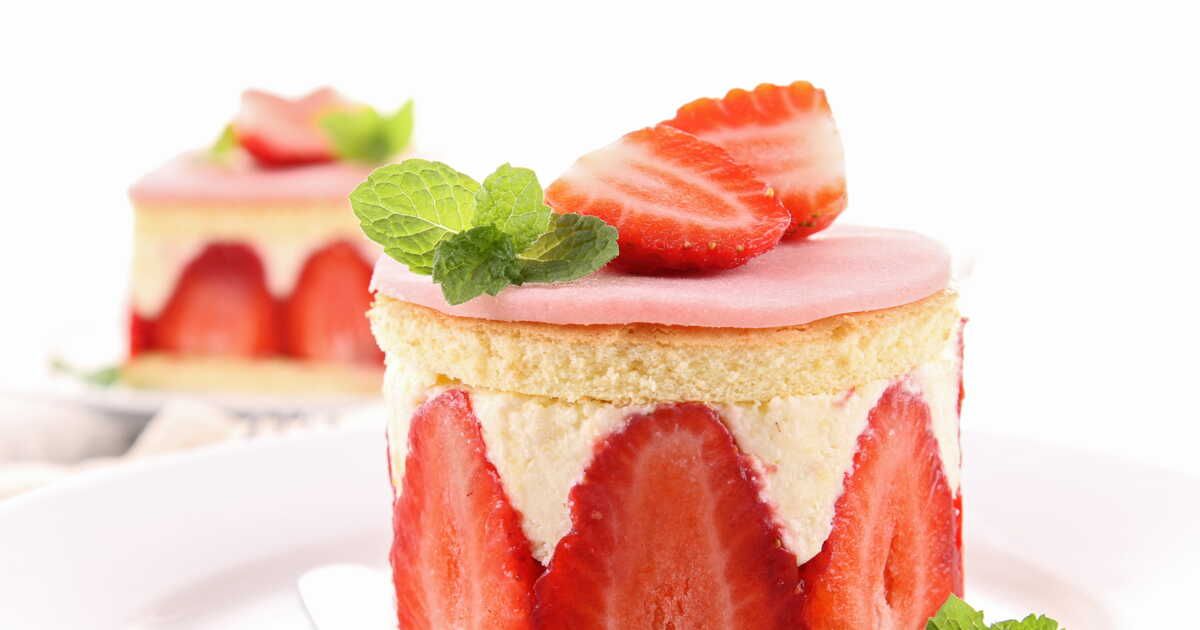 Le fraisier à la fraise et framboise : la recette irrésistible de Julie Andrieu