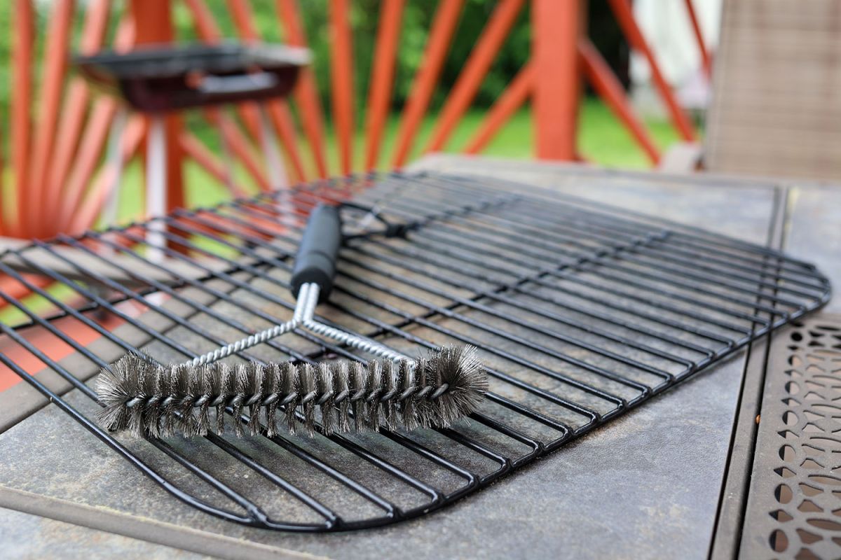 Barbecue : attention à votre santé, évitez cette brosse de nettoyage