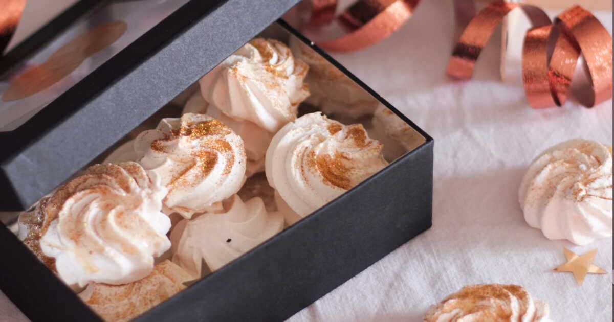 Des meringues dorées pour illuminer vos fêtes de Noël