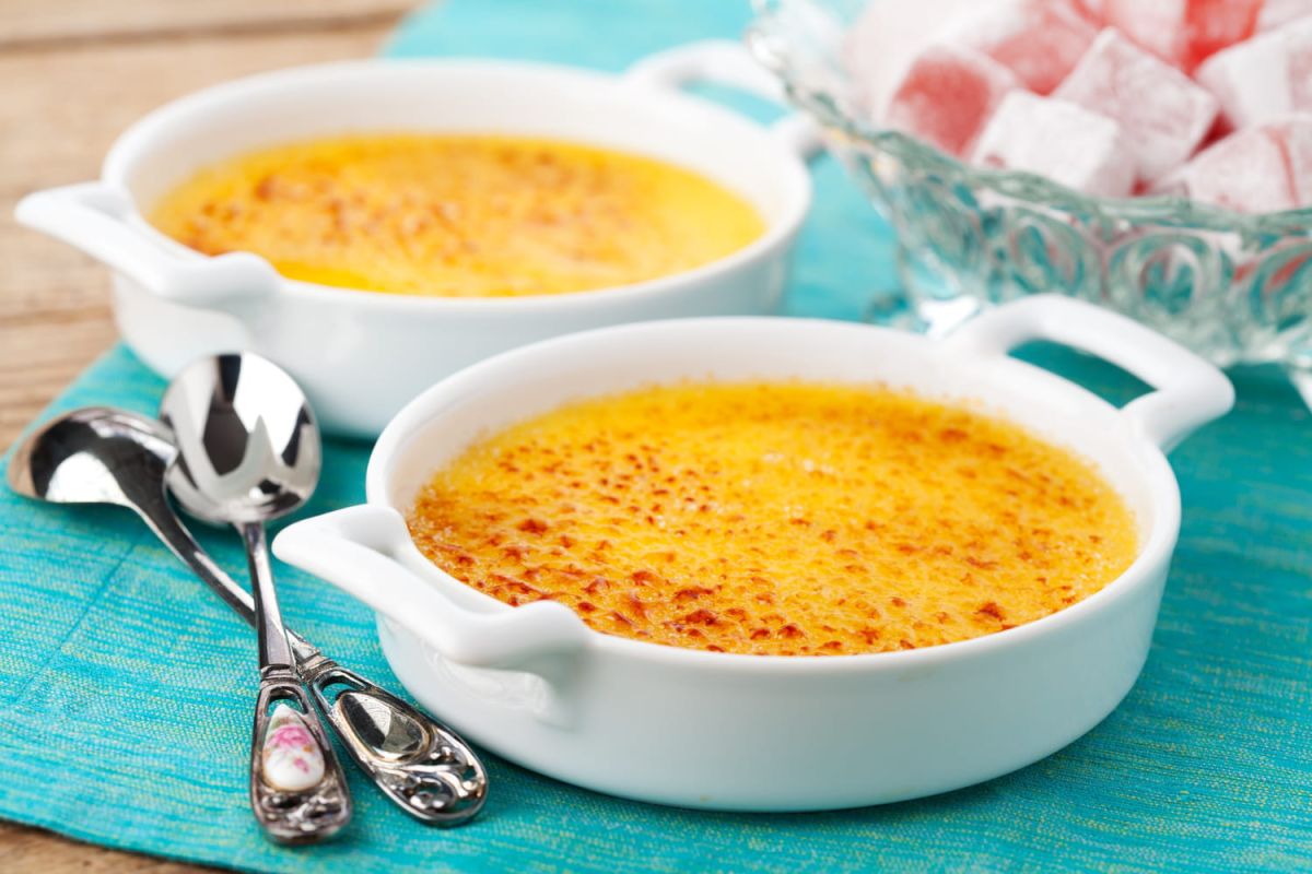 Découvrez la crème brûlée artistique de Jean Sulpice pour un réveillon inoubliable