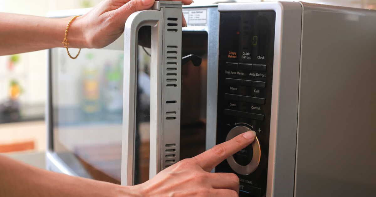 L'astuce surprenante pour optimiser le réchauffage au micro-ondes