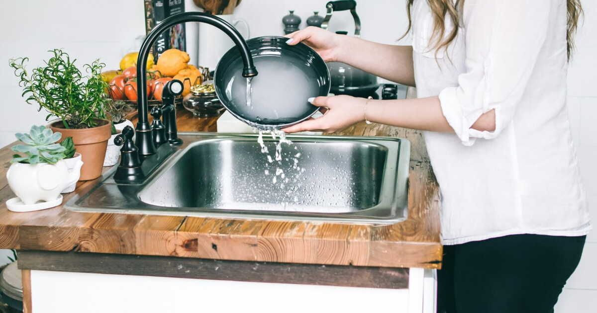 Un liquide vaisselle rechargeable à moins de 3 euros pour peaux sensibles