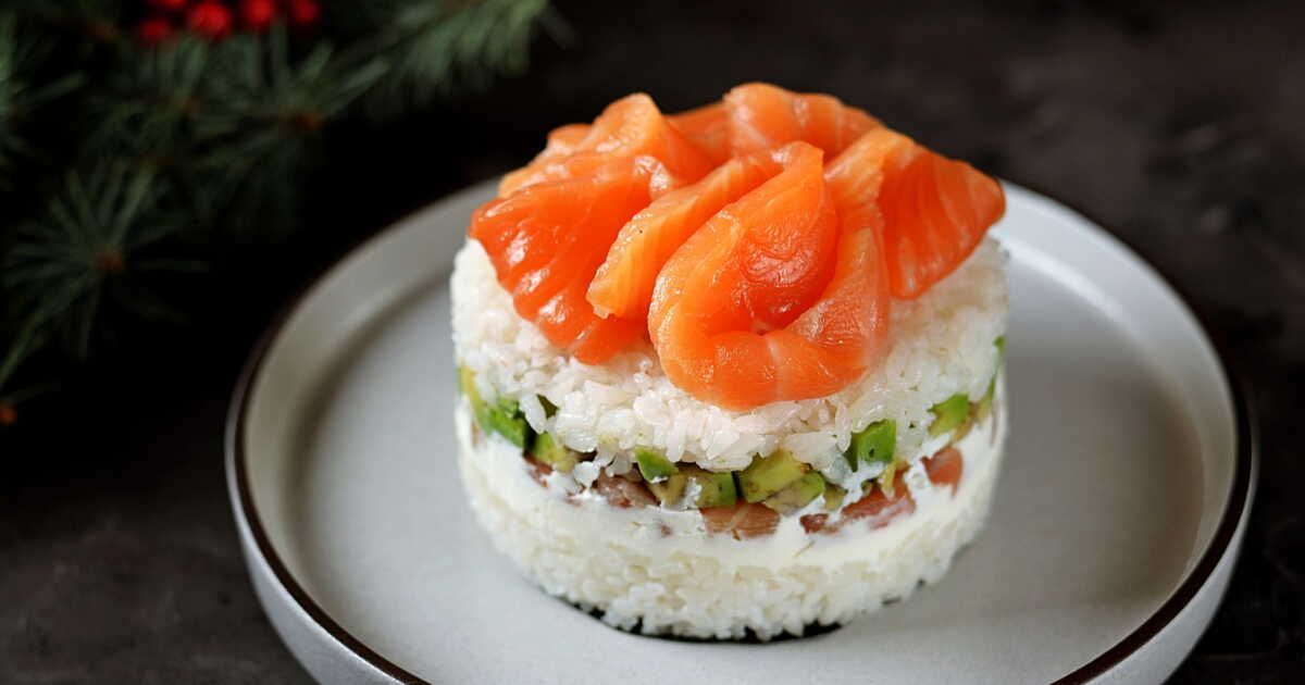 Le sushi cake : une tendance gourmande qui séduit les amateurs de cuisine
