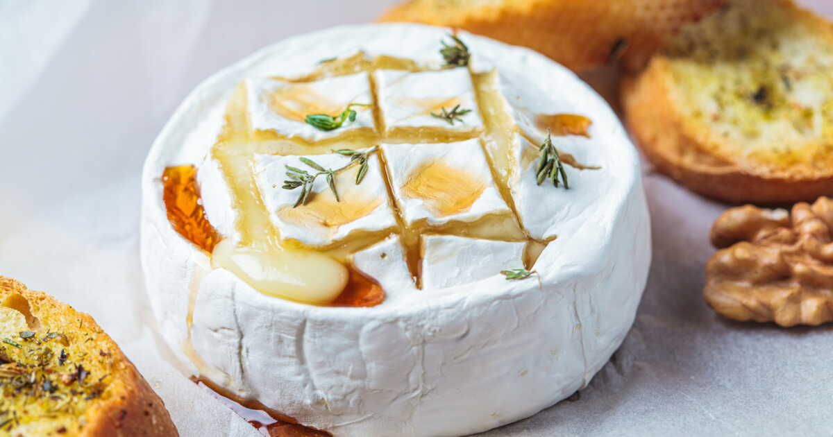 la recette réconfortante du camembert rôti facile à réaliser